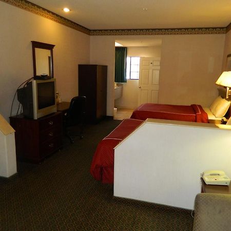 בליית' Capital Suites מראה חיצוני תמונה