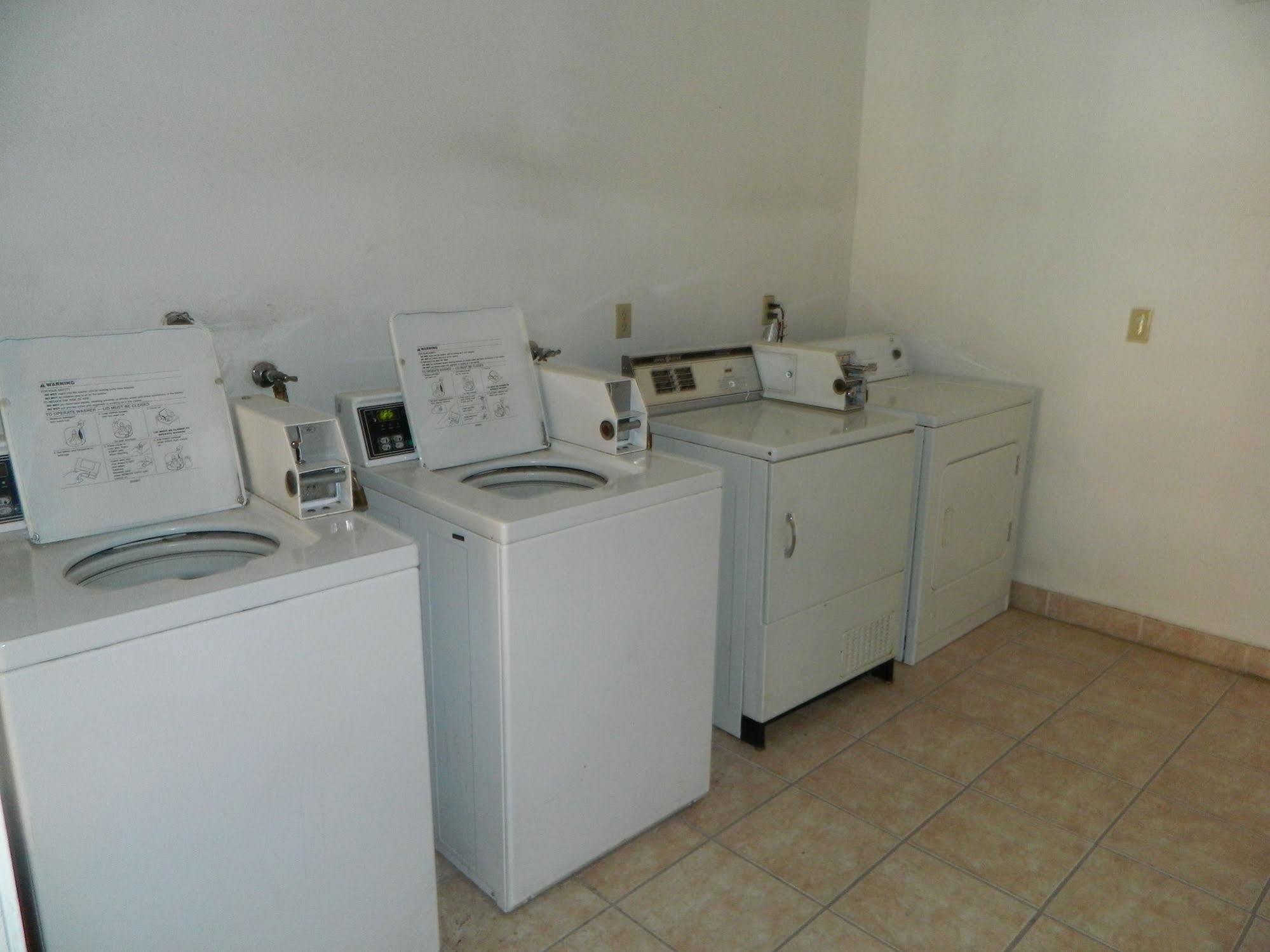 בליית' Capital Suites מראה חיצוני תמונה