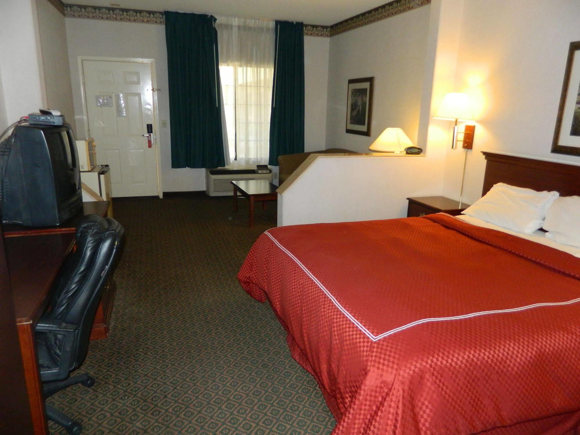 בליית' Capital Suites מראה חיצוני תמונה